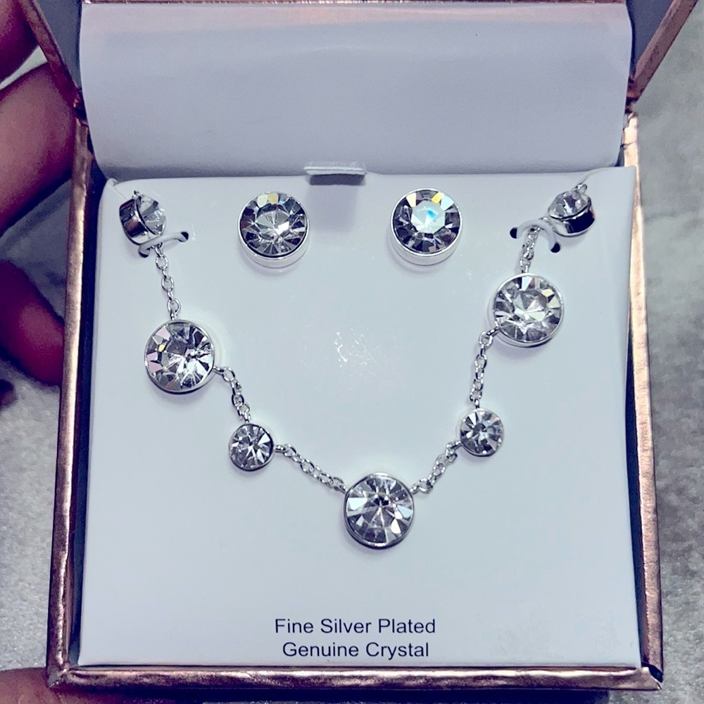 Silver plated, Crystal necklace and earring set,